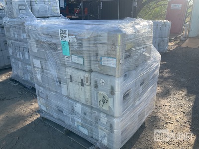 (32) Storage Cases