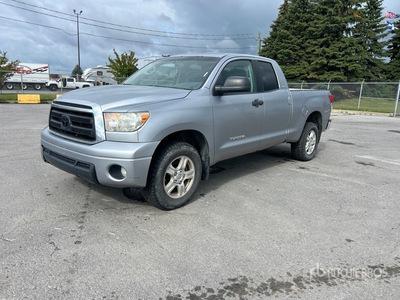 2013 Toyota Tundra SR5 4x4 Crew Cab Pickup