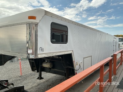 1996 Pace American 44 ft Tri/A Semi-remorque fourgon
