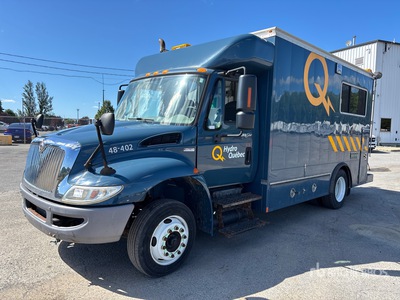 2010 International 4300 4x2 Utility Truck