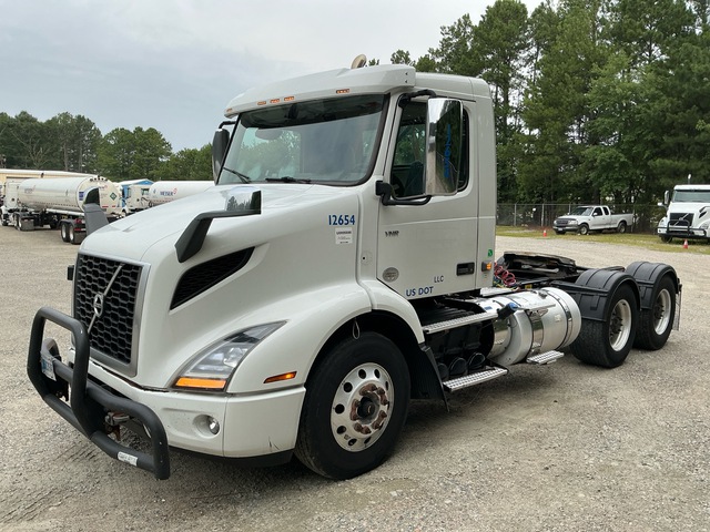2019 Volvo VNR64T300 6x4 T/A Day Cab Truck Tractor