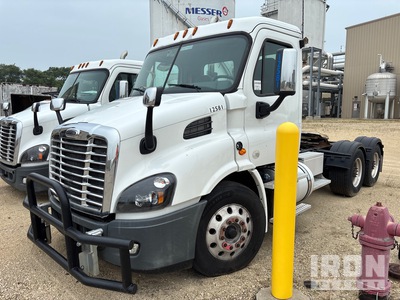 2018 Freightliner CA113DC 6x4 T/A Day Cab Truck Tractor