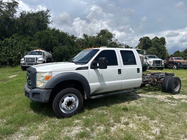 2015 Ford F-550 XL 4x2 Crew Cab Cab and Chassis