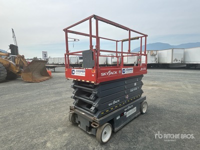 2018 Skyjack SJ4740 Electric Scissor Lift