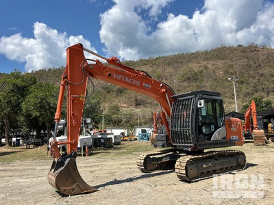 Hitachi ZX130-6 Excavatrice sur chenilles