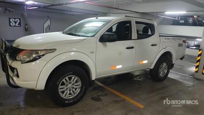 2016 Mitsubishi L200 4x4 Crew Cab Pickup