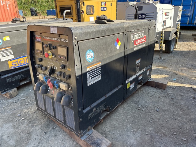 2019 Lincoln Electric Dual Maverick 450 450 A Skid-Mounted Electric Welder