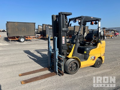 Cat 2C6000 4700 lb Cushion Tire Forklift