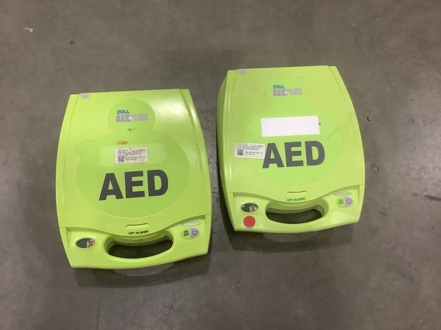 (13) Zoll AED Plus Defibrillators