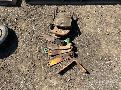 Quantity of Mounting Brackets and Support Brackets
