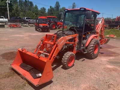 2022 Kubota LX2610HSDC 4WD Utility Tractor