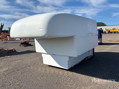 Miranda V-365 8 Ft Truck Cap