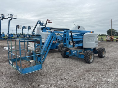 2013 Genie Z4525J 4WD Diesel رافعة بذراع