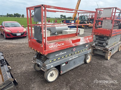 2014 Skyjack SJIII 3220 Electric منصة رفع متحركة