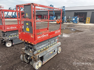 2014 Skyjack SJIII3219 Electric Scissor Lift