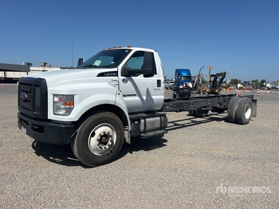 2022 Ford F-750 4x2 Cab and Chassis