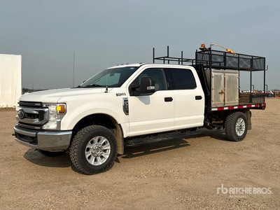2020 Ford F-350 XLT 4x4 Crew Cab Camion à Plateau