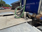 4 dessous de caisse - Camion with Trousse d'étanchéité en plomberie