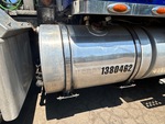4 dessous de caisse - Camion with Réservoir hydraulique