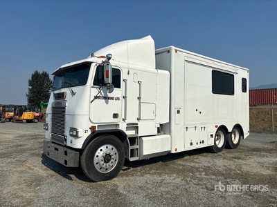 1991 Freightliner FLA086 Van Truck