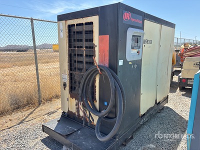 2017 Ingersoll Rand R1101-A-125PSI Skid-Mounted Compresseur à air