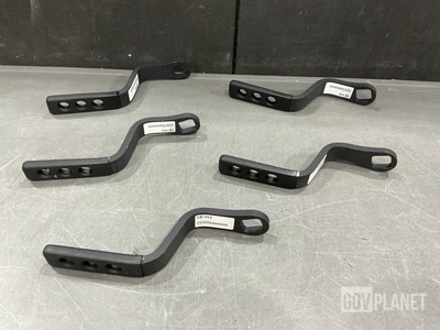 (5) Oshkosh 18KP900 Door Handles