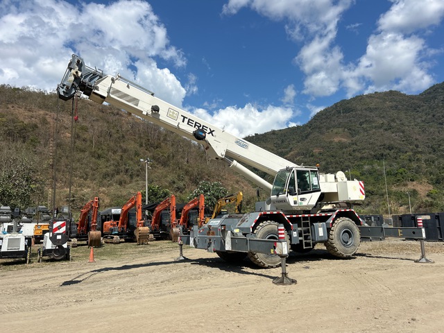 2010 Terex A600 60 ton 4x4x4 Rough Terrain Crane