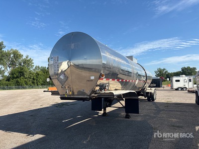 1999 Nova 407 6500 gal T/A Tanker Trailer