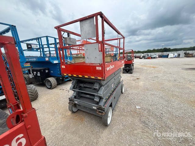 2009 Skyjack SJIII 4632 Electric Scissor Lift