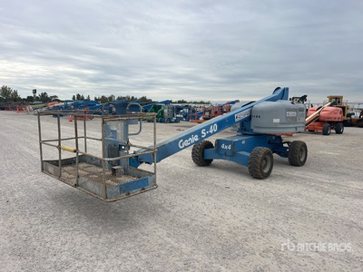 2004 Genie S40 4WD Dual Fuel Telescopic Boom Lift
