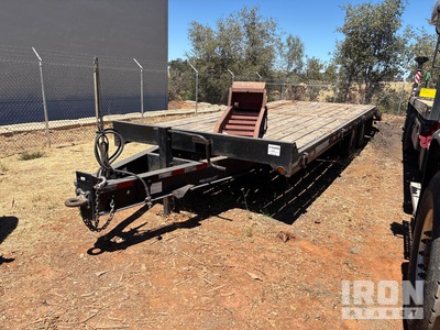 2014 Towmaster T20 25 ft T/A Equipment Trailer