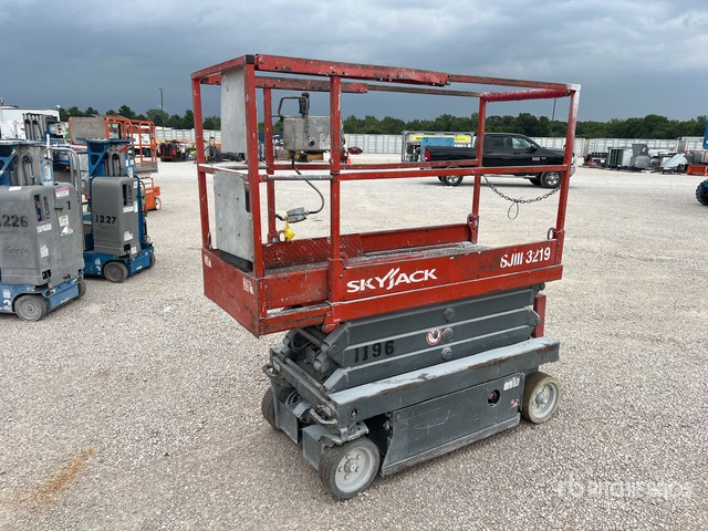 2005 Skyjack SJIII-3219 Electric Scissor Lift