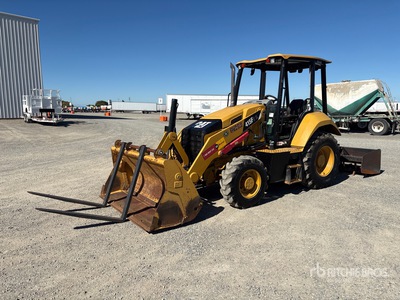 2016 Cat 415F2IL 4x4 Chargeuse entretien paysager