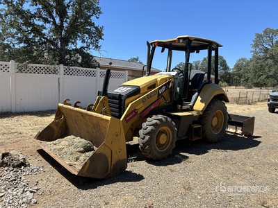 2016 Cat 415F2IL 4x4 を見 Landscape Loader
