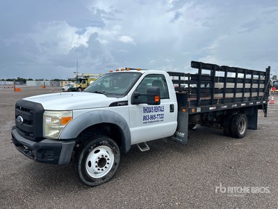2011 Ford F-450 4x2 Camion à Plateau