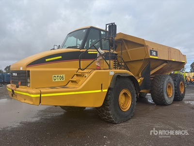 2001 Cat 740 Articulated Dump Truck