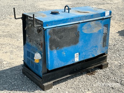 2005 Miller Big Blue 401DX Skid-Mounted を見 Welder - Fueled (Inoperable)