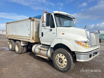 2007 International 7600 6x4 T/A Dump Truck