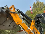 Hydraulics with Bucket Tilt Cylinders