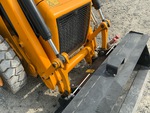 Chassis with Tilt Linkage