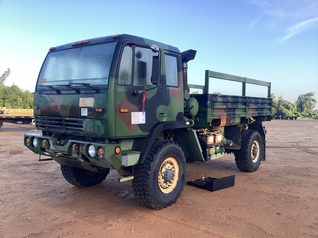 2003 Stewart & Stevenson M1078A1 LMTV 4x4 Cargo Truck