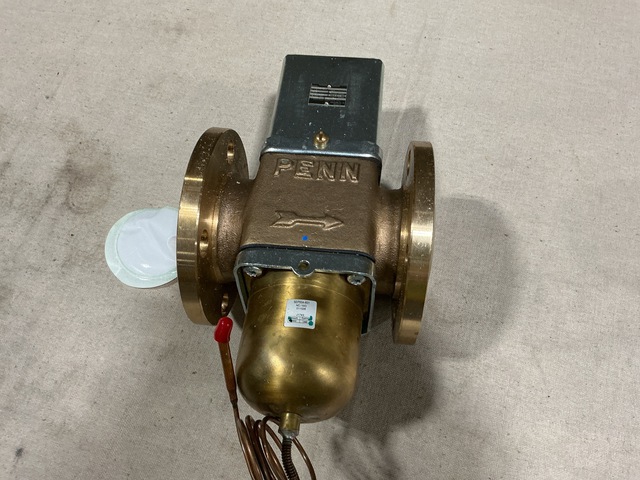 (5) Johnson Controls V46BS-3 Fluid Pressure Regulating Valves