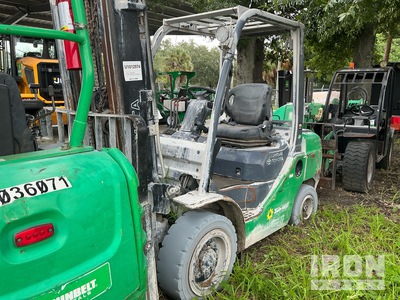 2019 Toyota 8FGU30 5620 lb Pneumatic Tire Forklift