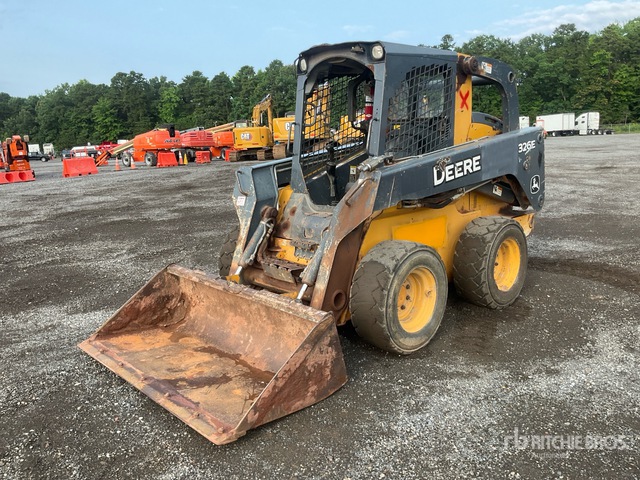 2015 John Deere 326E Skid Steer Loader