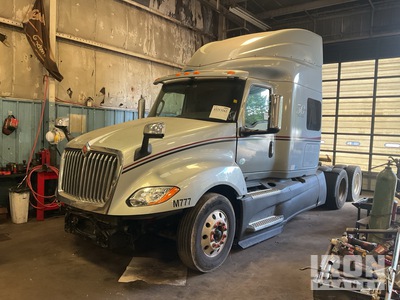 2019 International LT625 6x4 3- Achs Sattelzugmaschine mit Schlafkabine (Inoperable)
