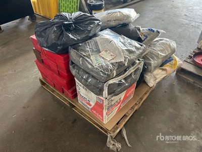 Quantity of Triangles and Spill Kits Varios, tienda, almacen, consumidor