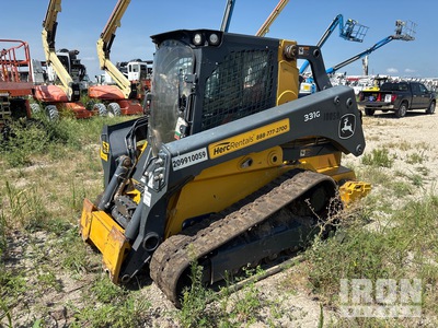 2022 John Deere 331G を見 Compact Track Loader
