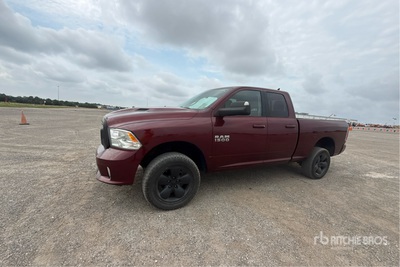 2017 Ram 1500 4x4 Extended Cab Pickup