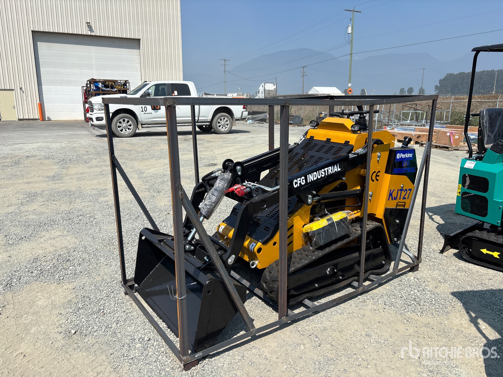 2026 CFG KJT27 Mini Compact Track Loader (Unused)
