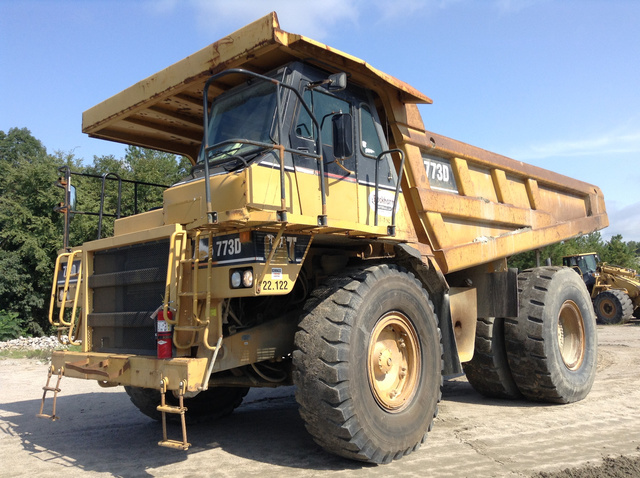 Cat 773D Off-Road End Dump Truck